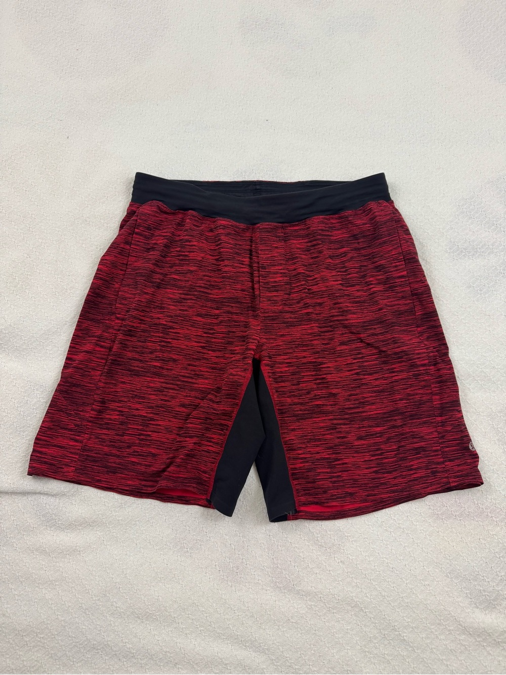 Lululemon Assert Short 9"